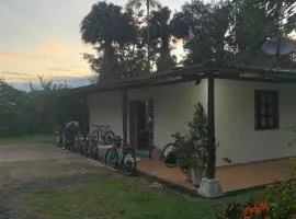 ecopolis hospedaje casa grande en El Queremal