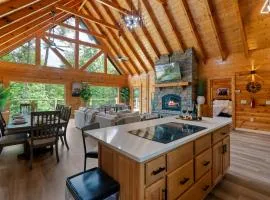Bear Crossing Way - Luxury Cabin with Private Pool