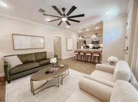 Chic Townhome near LA Tech