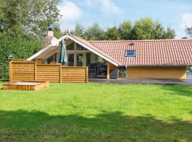 6 person holiday home in Hemmet-By Traum, hotel a Falen