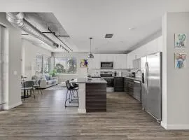 Tropicana Stadium 2 Bed In DWTWN With Free Parking