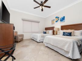 Condo Maravilla - New luxurious condo 300mt from the beach, hotel en Cabo San Lucas