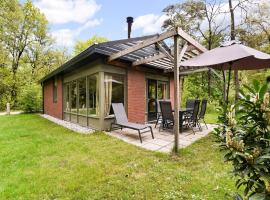 Bungalow in Putten with Private Sauna, hotel in Putten