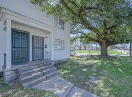 20 Minute Walk to Tiger Stadium - Near Downtown, Hotel in Baton Rouge