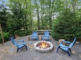 Emerald Escape Lake, Theater, Game Room & More!