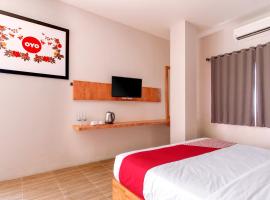 OYO 94746 Raz Residence, hotel near Polonia Airport - MES, Medan