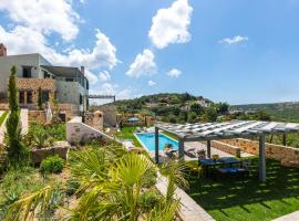 ERONDAS Cretan Country Villas, hotell med pool i Achlades