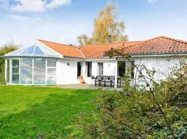 8 person holiday home in Juelsminde-By Traum