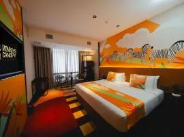 Monkeys Canopy Resort