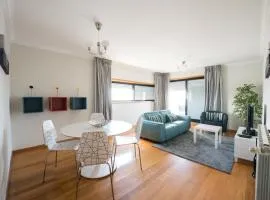 Porto RiverSea Quay Apartment