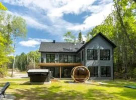 Brand New with Spa & Sauna - Le NaturO Spa