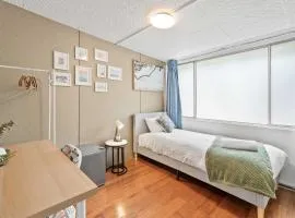 Simple Single Room - Serene Spot at Peakhurst - Shared Bathroom