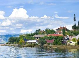 Toba Beach Hotel, hotel sa Tomok