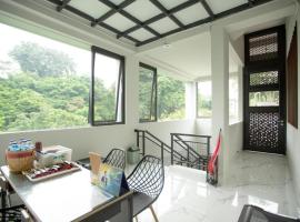 My Stay Semarang，Candi的飯店