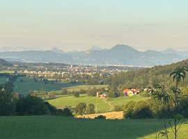 Ferienwohnung mit Traumpanorama - 74 qm, hotel di Surberg