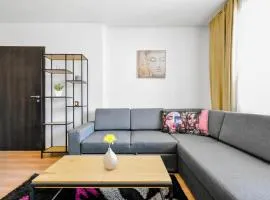 Budgetwork-friendly Apartment Near Business Park