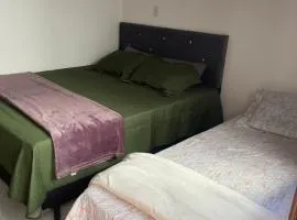 Casa Privativa com Quarto Confortável e Cozinha Ótima Localização em Foz do Iguaçu