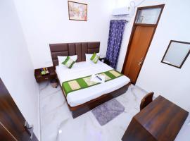 आगरा में, होटल The Taj Wings Home Stay