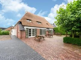 Farmhouse in Friesland near Lakes