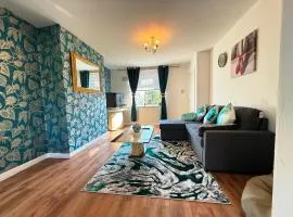 3 Bedroom House Near Arena