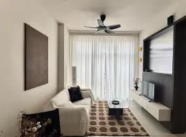 Cosy Comfort Suite 3BR at Midas Seri Alam