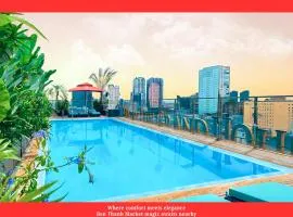 Happy Life Grand Hotel & Rooftop Skybar