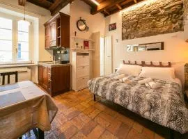 Angolo Medioevale - Como Centro