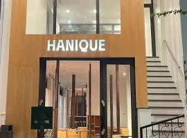Hanique Cafe and Stay