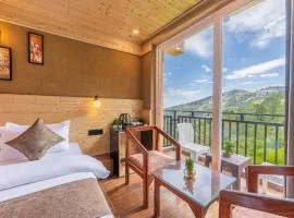 The Nature Vibes l Property of the year I Serviced Villa I Couple Friendly I Pvt Balcony I Open Air Terrace I Bonfire I Kufri by Exotic Stays