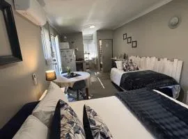 Stellies Accommodation - Room 1