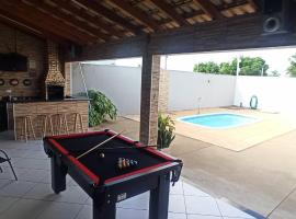 Resort Privado, Piscina, Fliperama, Cinema e Mesa de Bilhar, hotel di Presidente Prudente