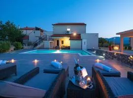 Villa in Ugljane with private pool