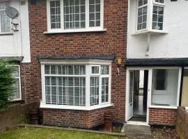 3 Bedroom House Kingston upon Thames
