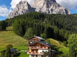 Chalet M