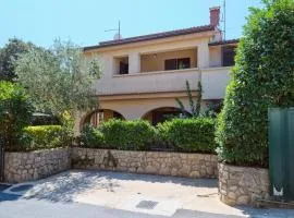 3 Bedroom Pet Friendly Apartment In Artatore