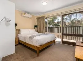 Compact and Convenient Unit - Hosted by Canstay