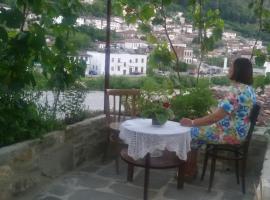 Hostel Mangalem, hotel in Berat