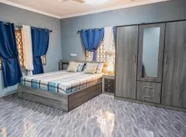 Okyeame Memorial Guesthouse - Royal Stayokay