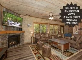 Lux Cabin Mtn Views, Flat Parking, Dog Friendly!