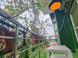 Central GRA Ikeja Luxury Huge Bedroom Apartment with 2 Living Rooms in Lagos, Fits Family, Large Kitchen, Grand Terrace, Pool, 24h Power & WiFi, 10min to Cubana, Radisson, Marriott