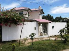 Casa Blanca Padrecocha - Rio Nanay, biệt thự ở Padre Cocha