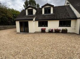 Self-contained 2 bedroom annexe in secluded country house, apartment in Uppingham