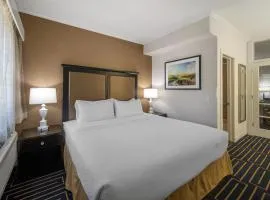 Best Western Plus Palm Court Hotel