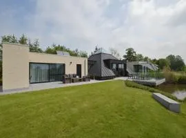 Lovely holiday home 'Walleken' with a pond