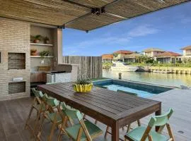 Luxo - Churrasqueira - Piscina privativa - 2 Suites - 2 Qt