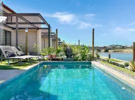 Ofurô - 5 Suítes - Piscina Aquecida - Marina - Condomínio