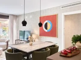 Luxury Apartment Tamana Burgundy - by Welcomely