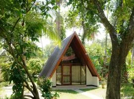 Coco Breeze Cabanas - free Airport pick up or drop off