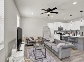 Spacious 3BR Home w Yard Smart TV Parking