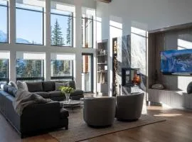 Sitka Spruce Mountain Chalet